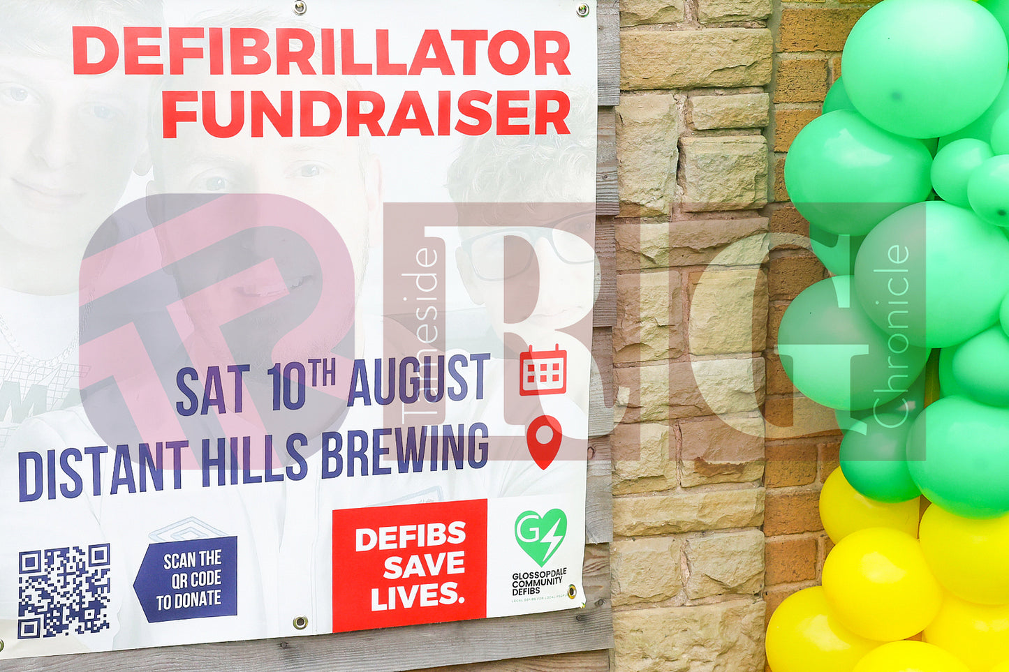 DEFIB FUNDRAISER GLOSSOP (1).JPG