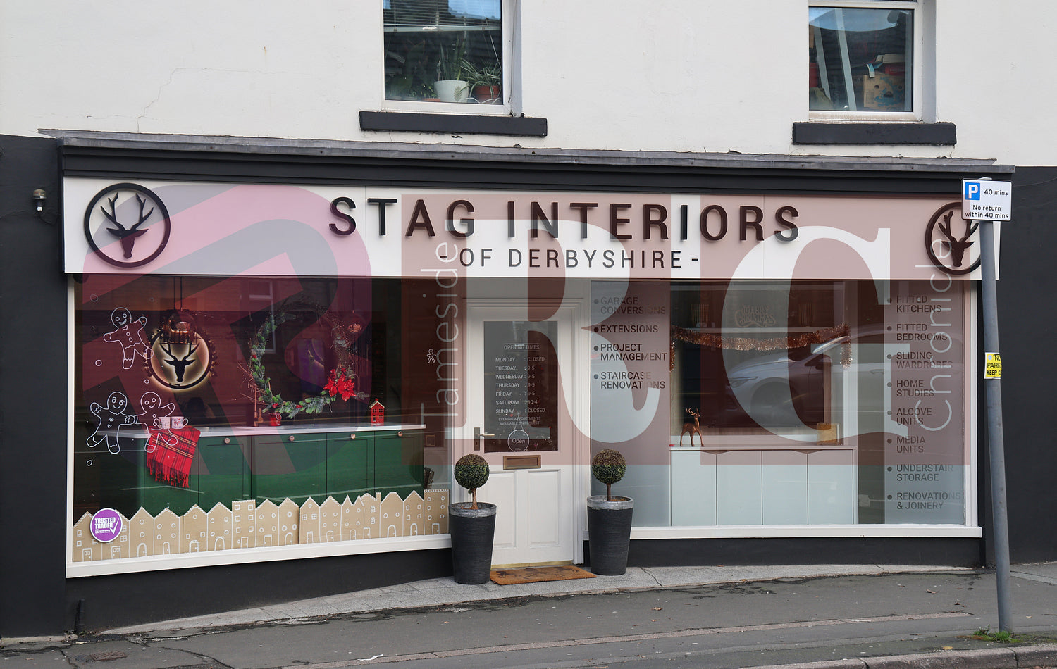 GLOSSOP SHOP XMAS WINDOWS 2024 (85).JPG