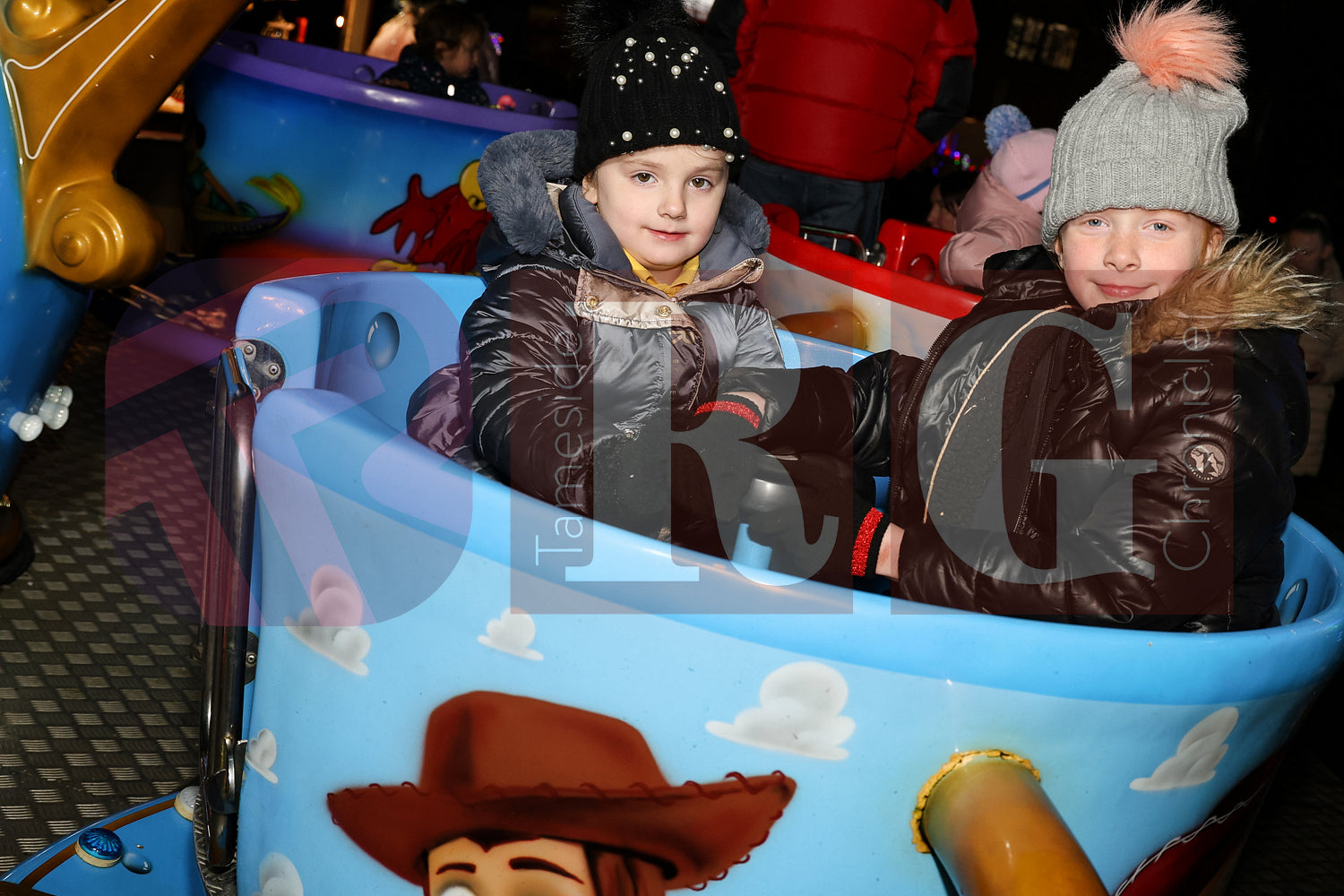 DUKINFIELD LIGHTS SWITCH ON (11).JPG