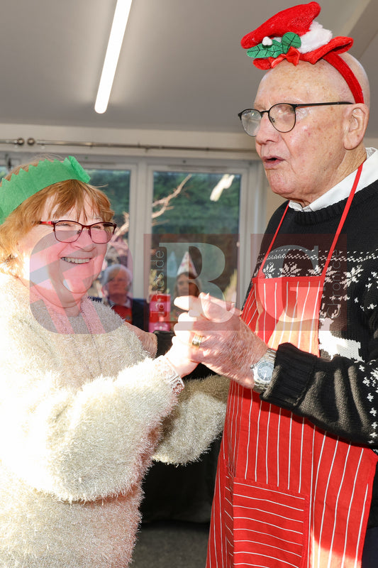 TOGETHER CENTRE DUKINFIELD XMAS DINNER 2025 (72).JPG