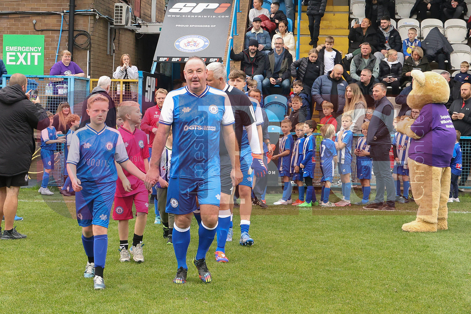 STALYBRIDGE CELTIC LEGENDS V MAN UTD LEGENDS (13).JPG