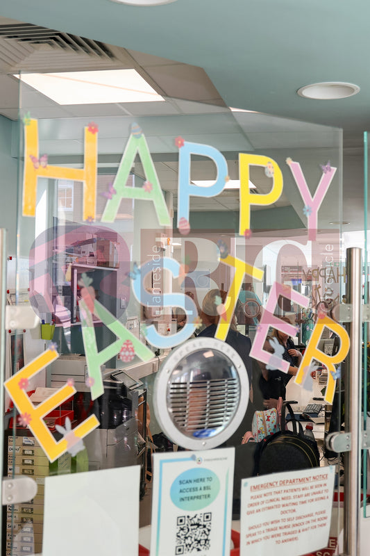 TAMESIDE HOSPITAL CHILDRENS WARD EASTER STAGECOACH (66).JPG