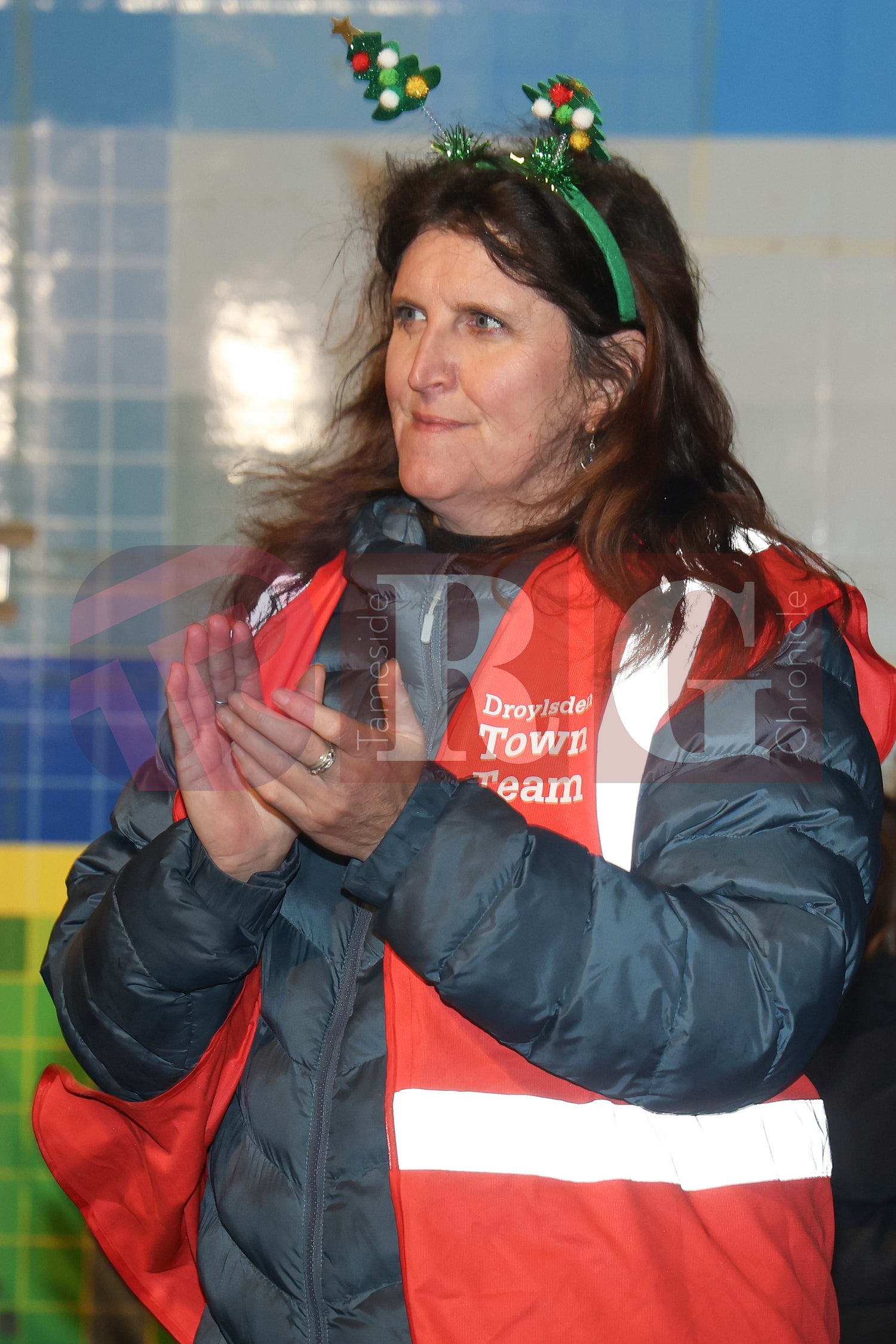 DROYLSDEN LIGHTS SWITCH ON 2024 (54).JPG
