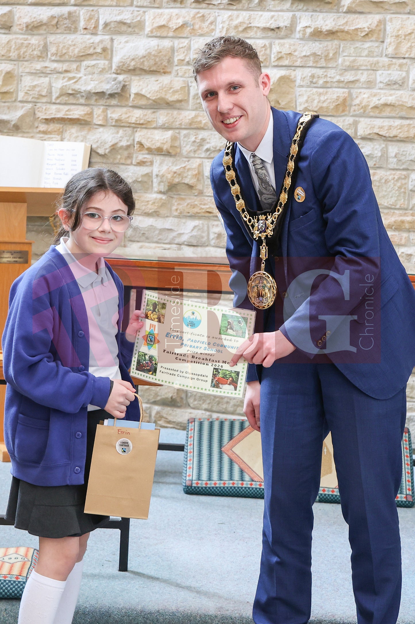 GLOSSOPDALE FAIRTRADE PRIZE GIVING (5).JPG