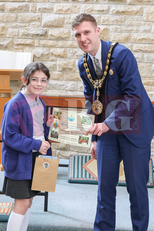 GLOSSOPDALE FAIRTRADE PRIZE GIVING (5).JPG
