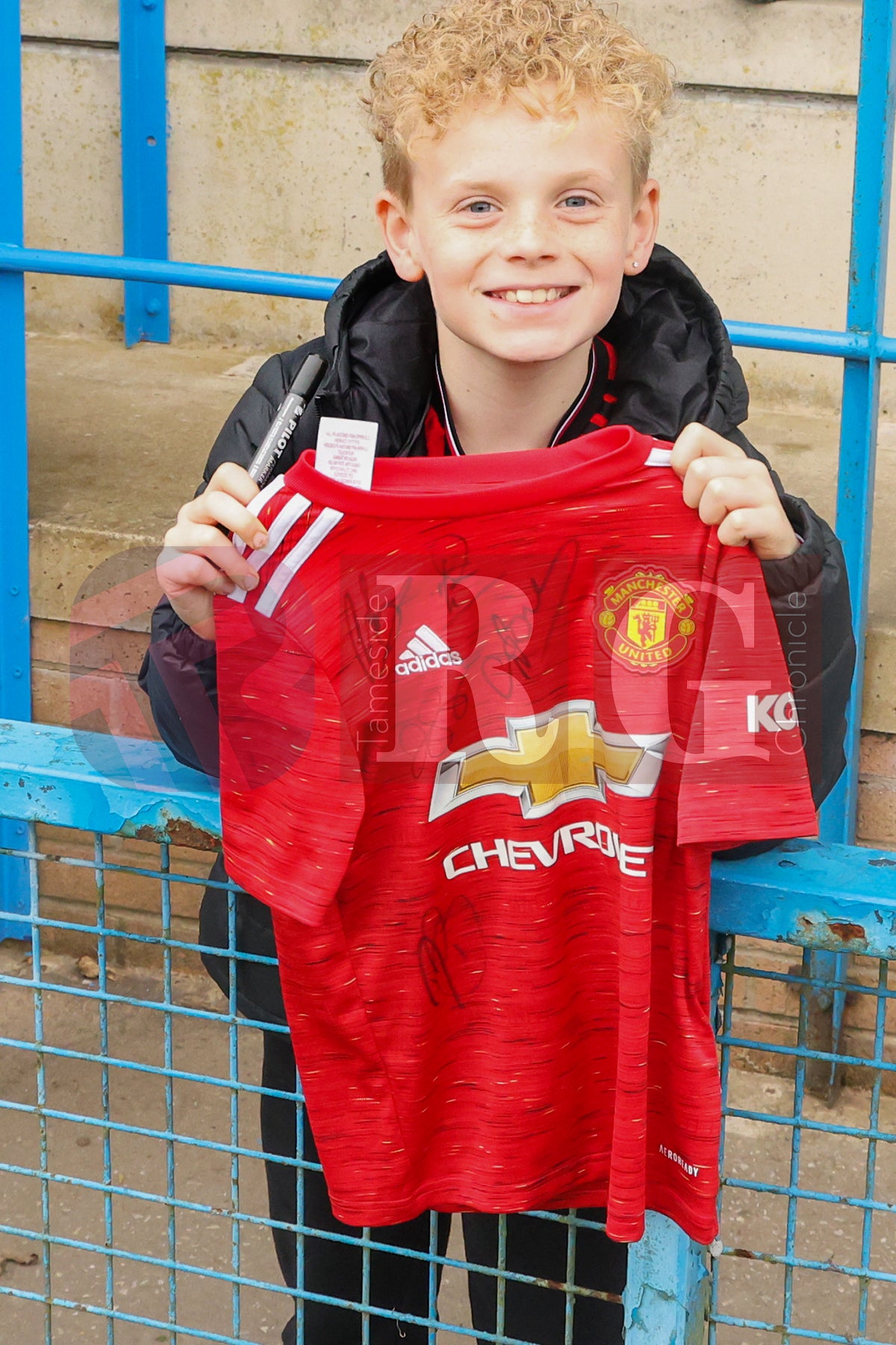 STALYBRIDGE CELTIC LEGENDS V MAN UTD LEGENDS (38).JPG