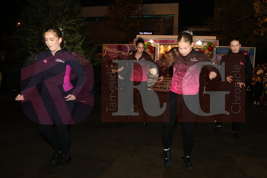 DROYLSDEN LIGHTS SWITCH ON 2024 (26).jpg