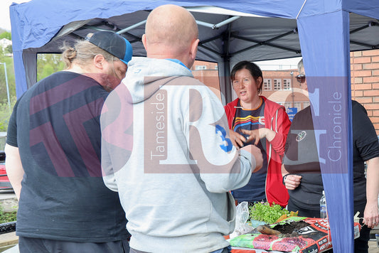 PLANT & SWAP EVENT TESCO STALYBRIDGE 2025 (34).JPG