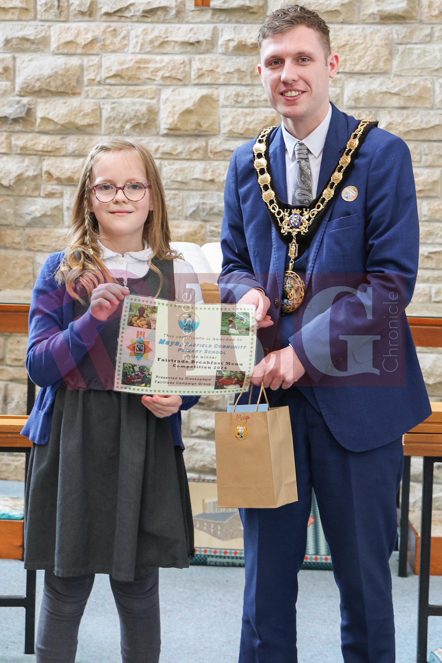 GLOSSOPDALE FAIRTRADE PRIZE GIVING (8).JPG