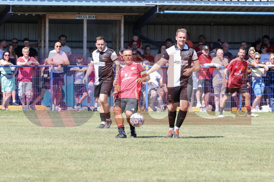 GLOSSOP NORTH EBD V UNITED LEGENDS  (69).JPG