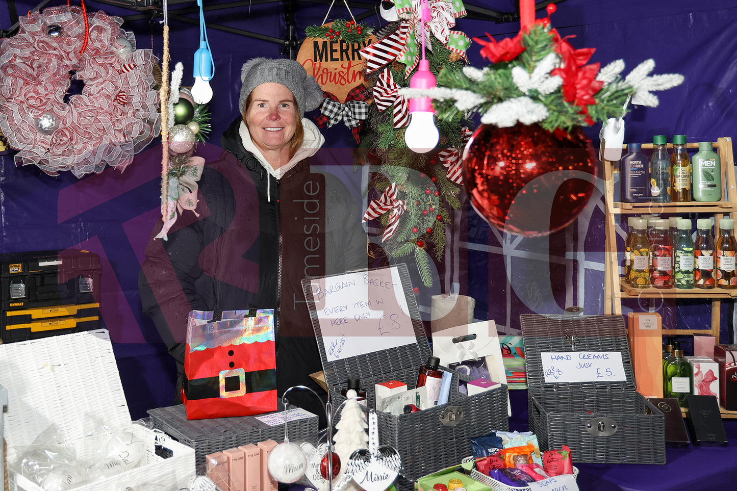 GLOSSOP LIGHT SWITCH ON 2025 (69).JPG