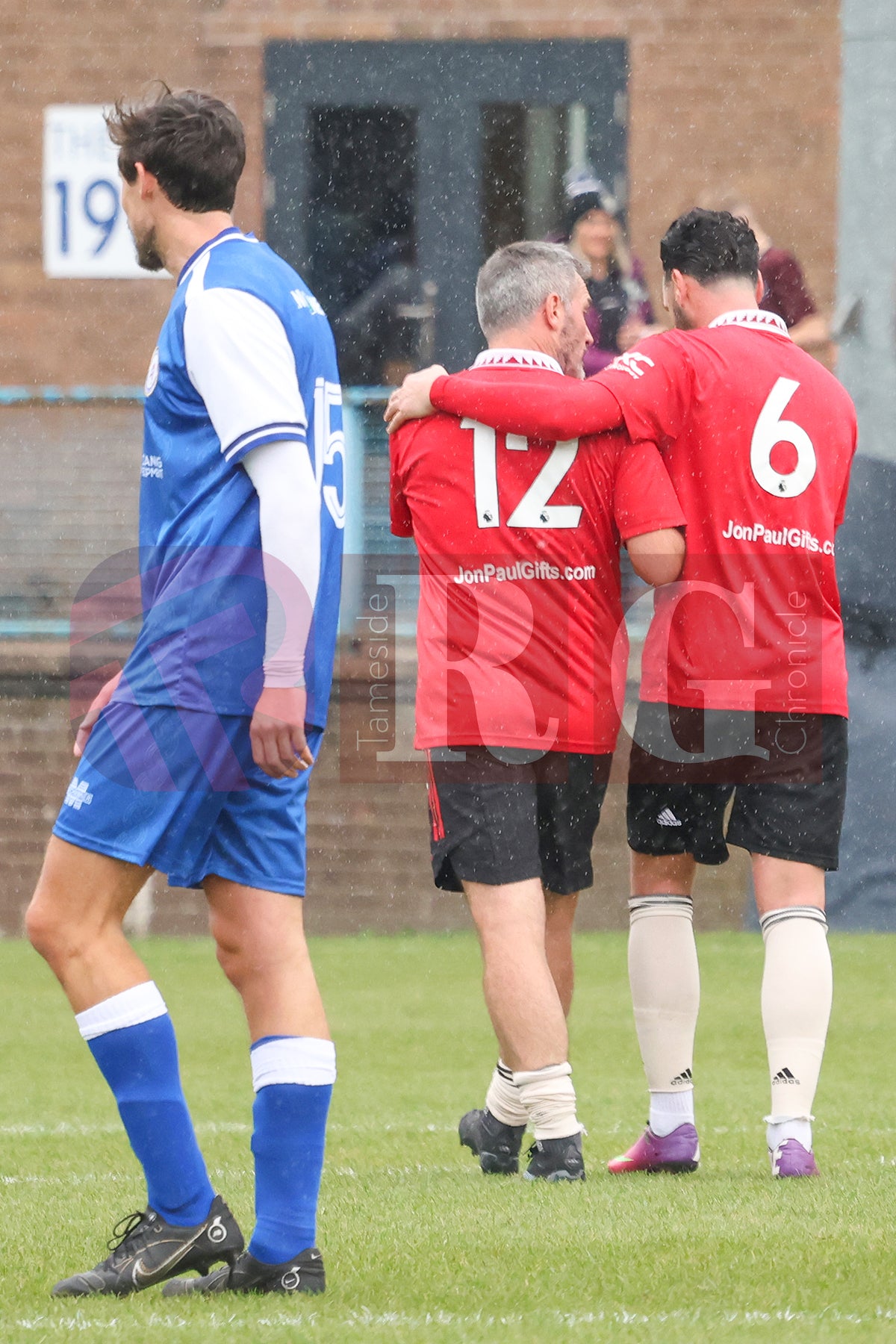 STALYBRIDGE CELTIC LEGENDS V MAN UTD LEGENDS (81).JPG