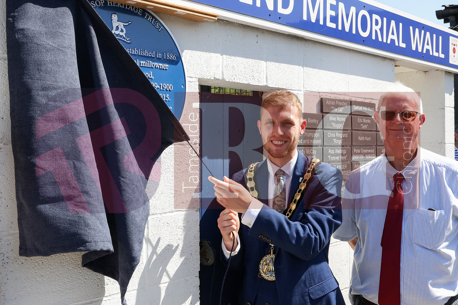 GLOSSOP NORTH END BLUE PLAQUE UNVEILED 2025 (28).JPG