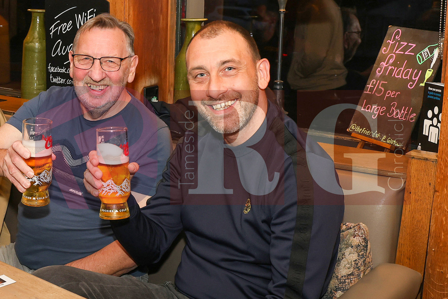 FRIENDSHIP IN GLOSSOP MAN CITY SUPPORTERS CLUB (8).JPG