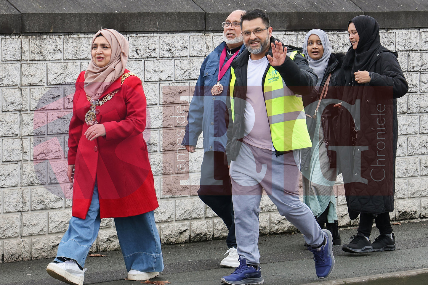 WALK WITH THE MAYOR HYDE TO DUKINFIELD (50).JPG