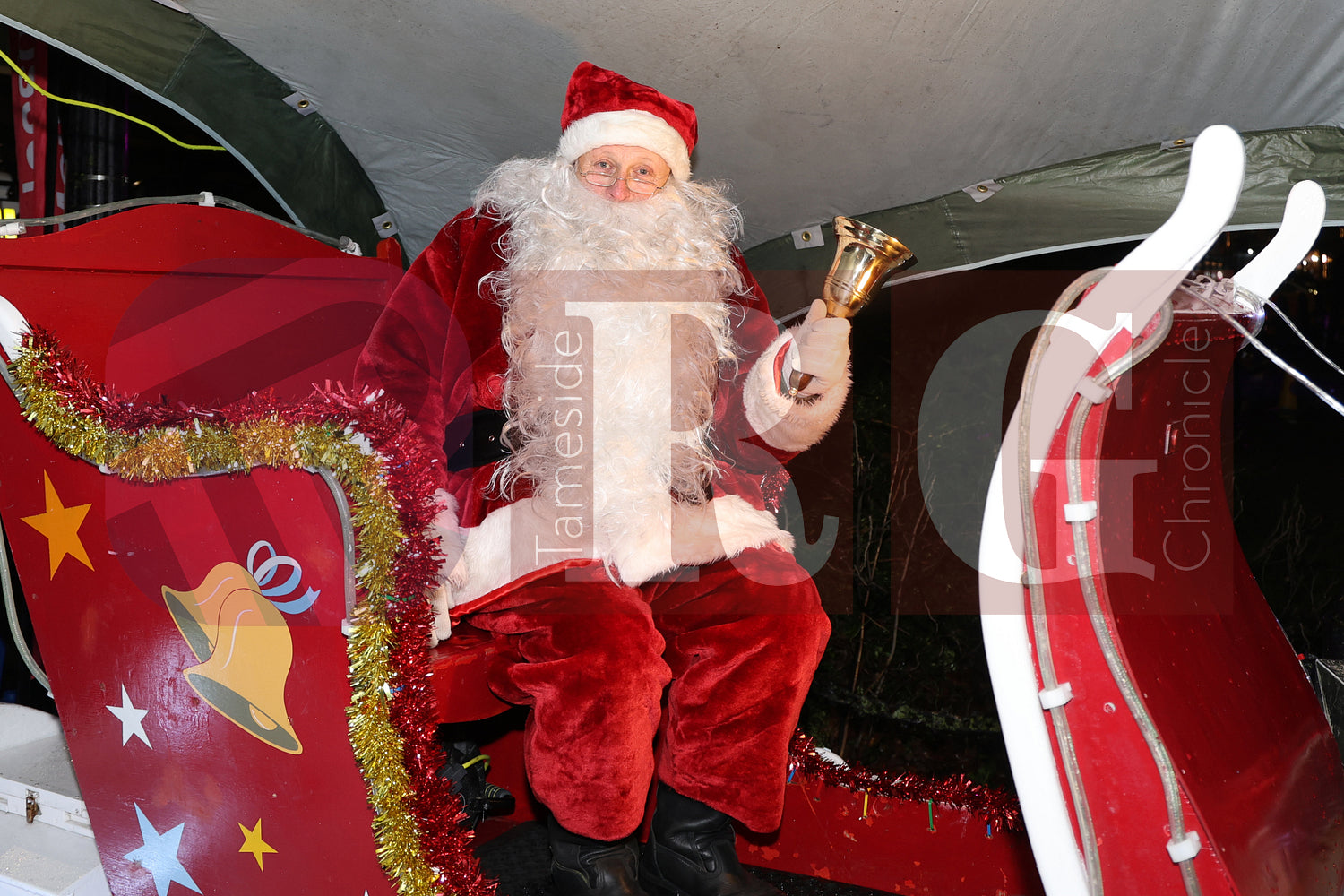 GLOSSOP LIGHT SWITCH ON 2025 (87).JPG