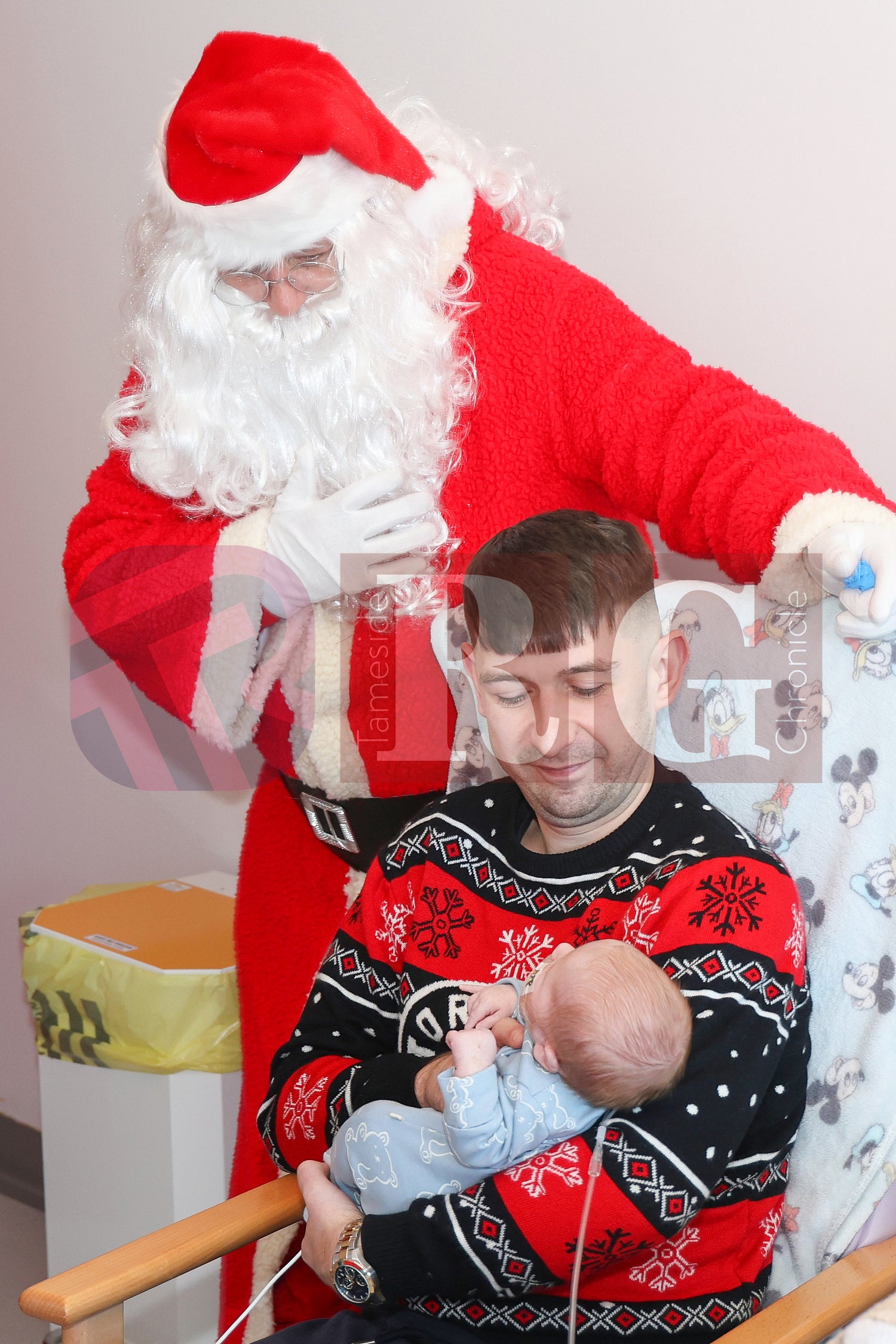 SANTA VISIT TAMESIDE CHILDRENS UNIT 2024 (53).JPG