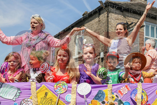 CHARLESWORTH CARNIVAL (16).JPG