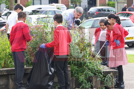 JIGSAW HOMES COMMUNITY CLEAN UP (54).JPG