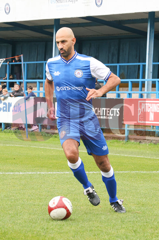 STALYBRIDGE CELTIC LEGENDS V MAN UTD LEGENDS (40).JPG