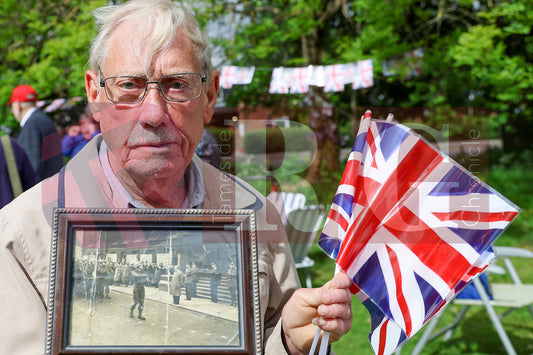 VE DAY THE COMMUNITY GARDEN DUKINFIELD (22).JPG