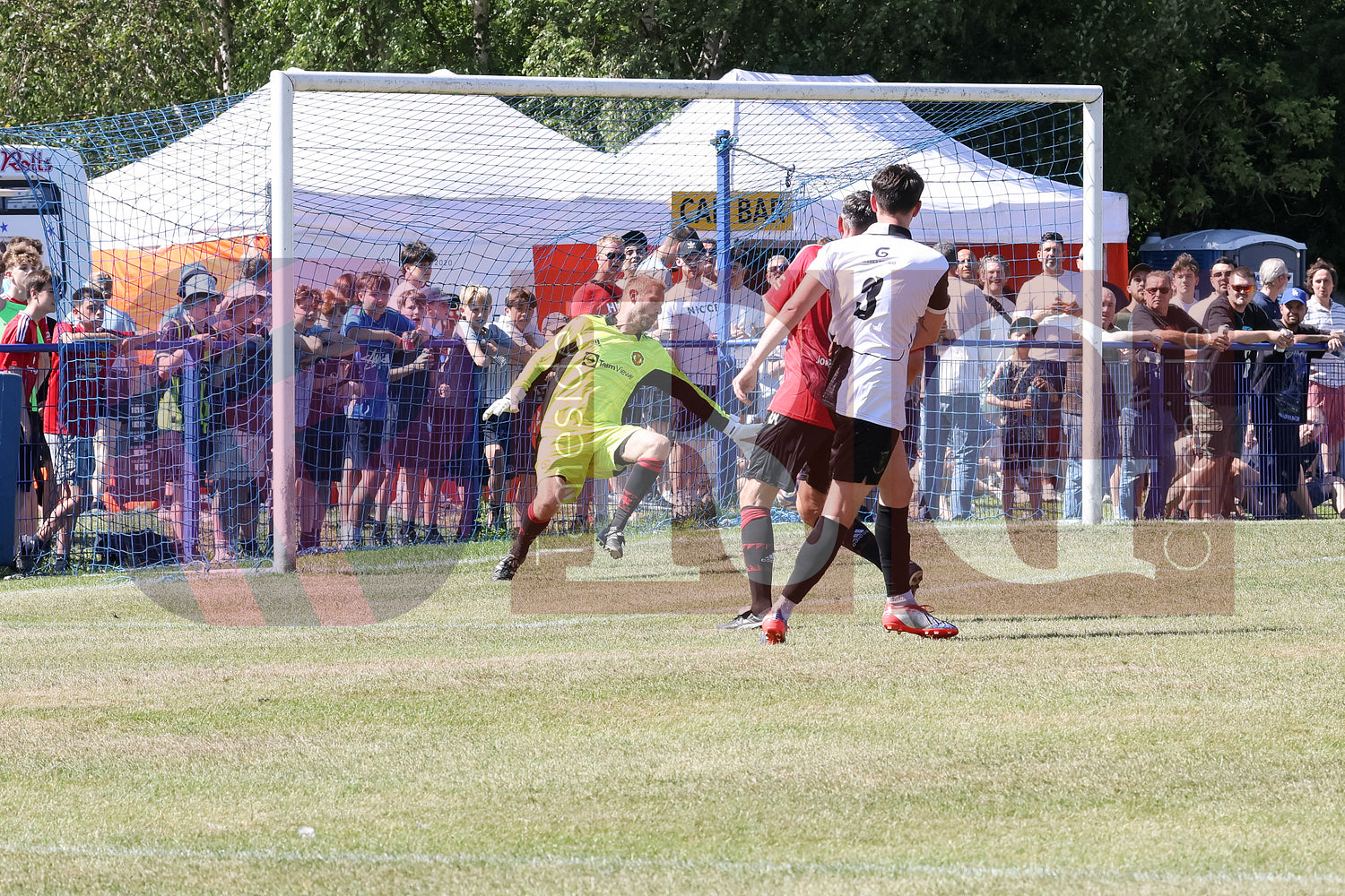 GLOSSOP NORTH EBD V UNITED LEGENDS  (93).JPG