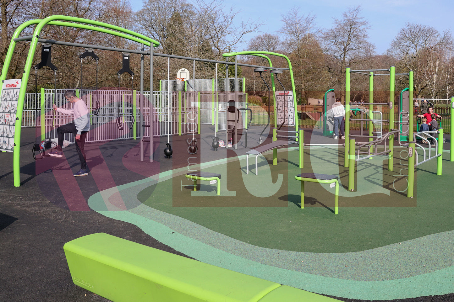 MANOR PARK ACTIVE ZONE GLOSSOP (2).JPG