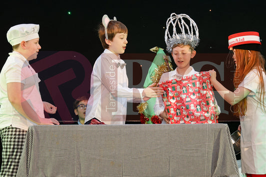 STALYBRIDGE CIVIC HALL SCHOOL PANTOMIME (52).JPG