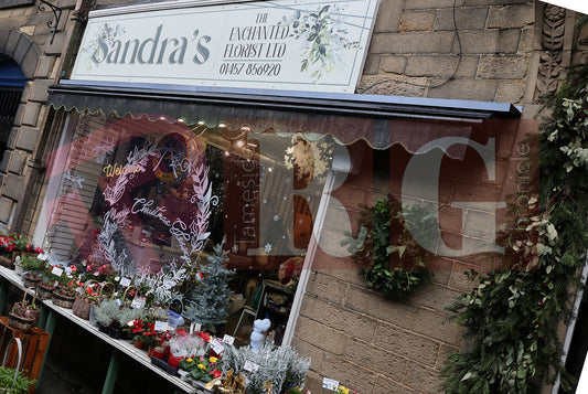 GLOSSOP CHRISTMAS SHOPS 2025 (27).JPG