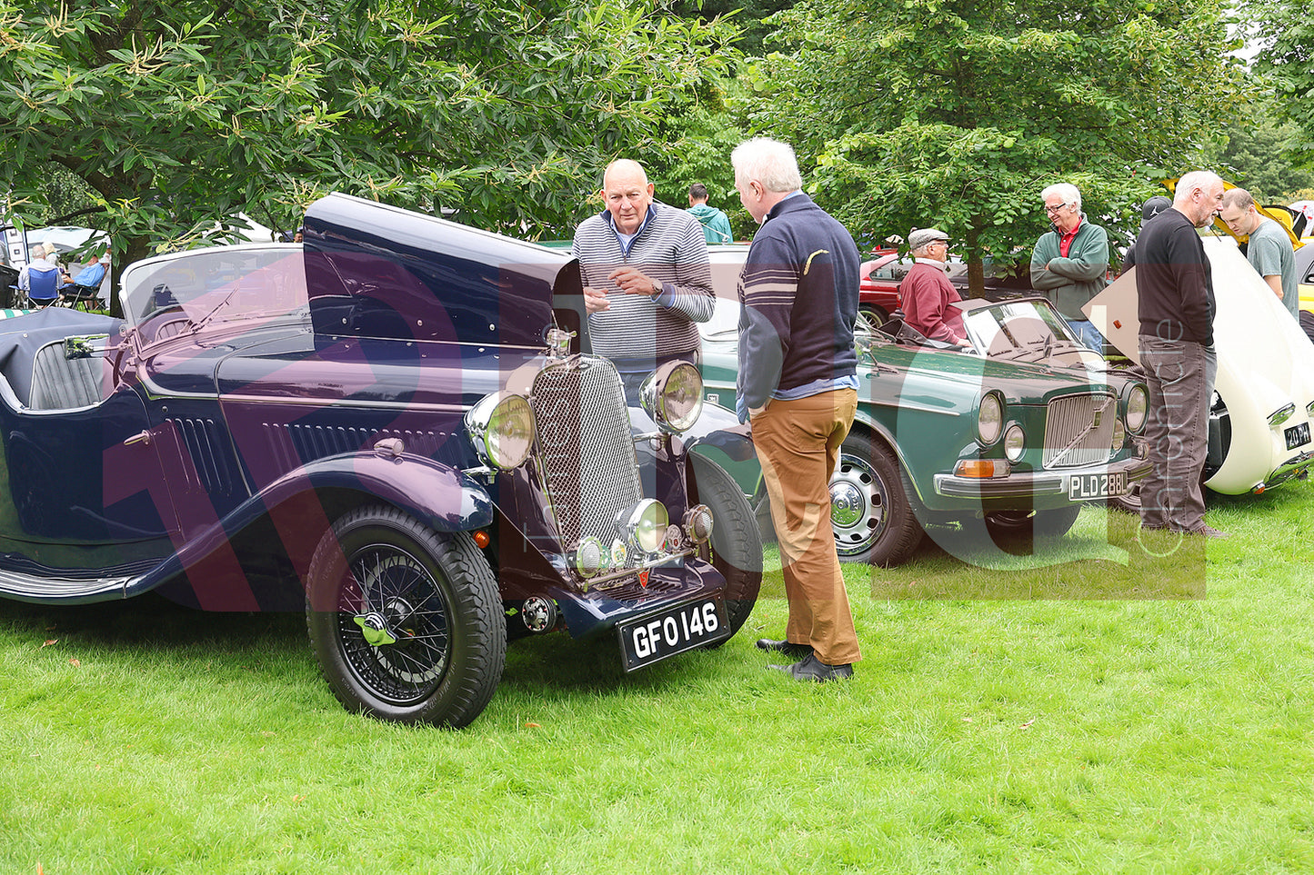 GLOSSOP CAR SHOW (67).JPG