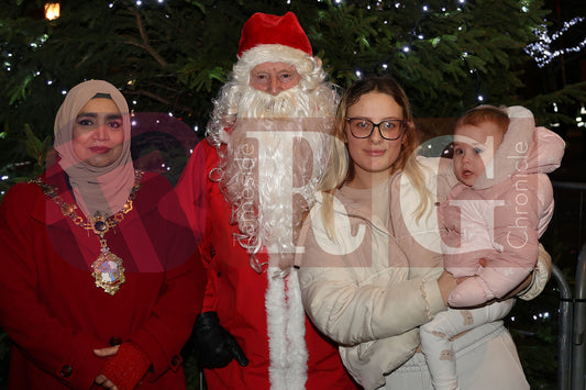 DUKINFIELD LIGHTS SWITCH ON (114).JPG