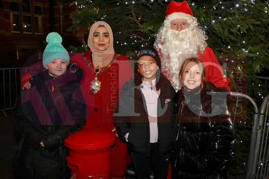 DUKINFIELD LIGHTS SWITCH ON (115).JPG