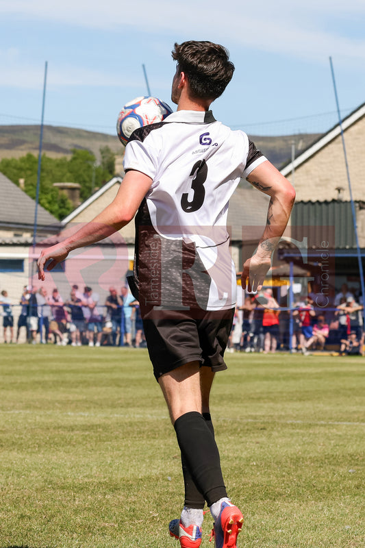 GLOSSOP NORTH EBD V UNITED LEGENDS  (107).JPG