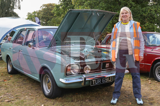 GLOSSOP CAR SHOW (80).JPG