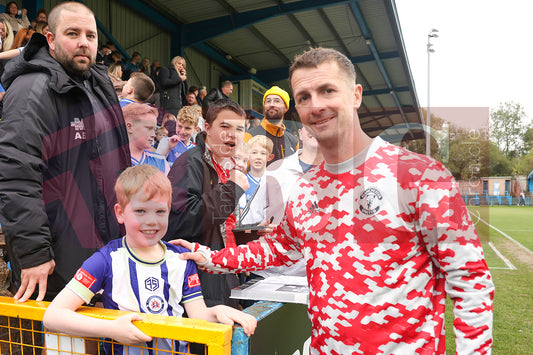 STALYBRIDGE CELTIC LEGENDS V MAN UTD LEGENDS (12).JPG