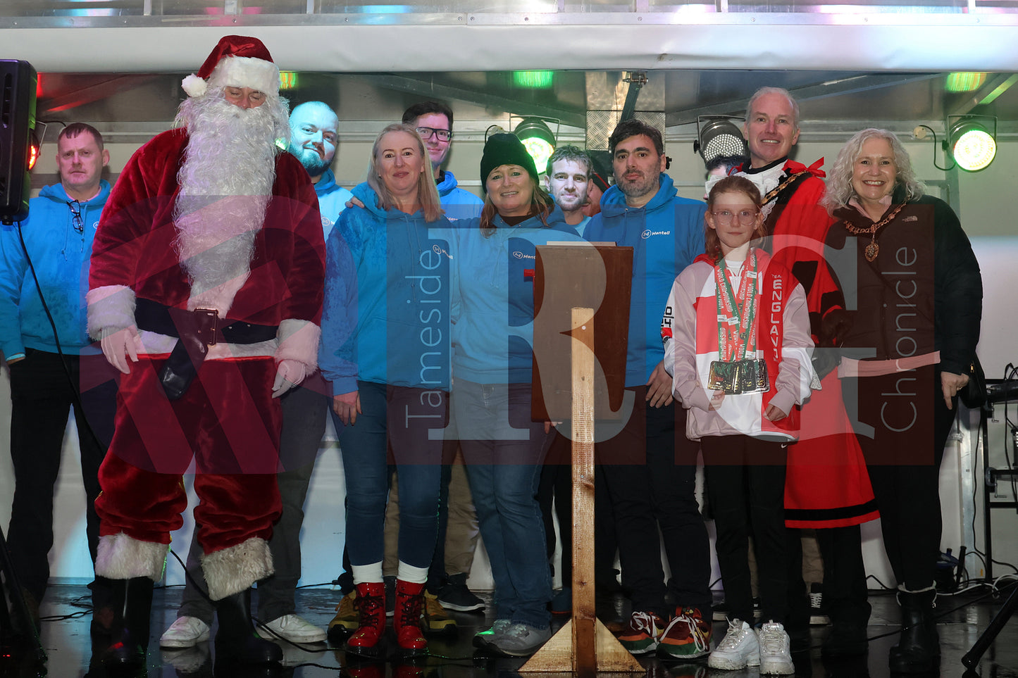 GLOSSOP LIGHTS SWITCH ON 2024 (61).JPG