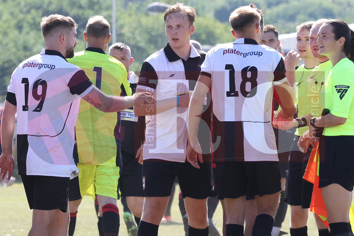 GLOSSOP NORTH EBD V UNITED LEGENDS  (185).JPG