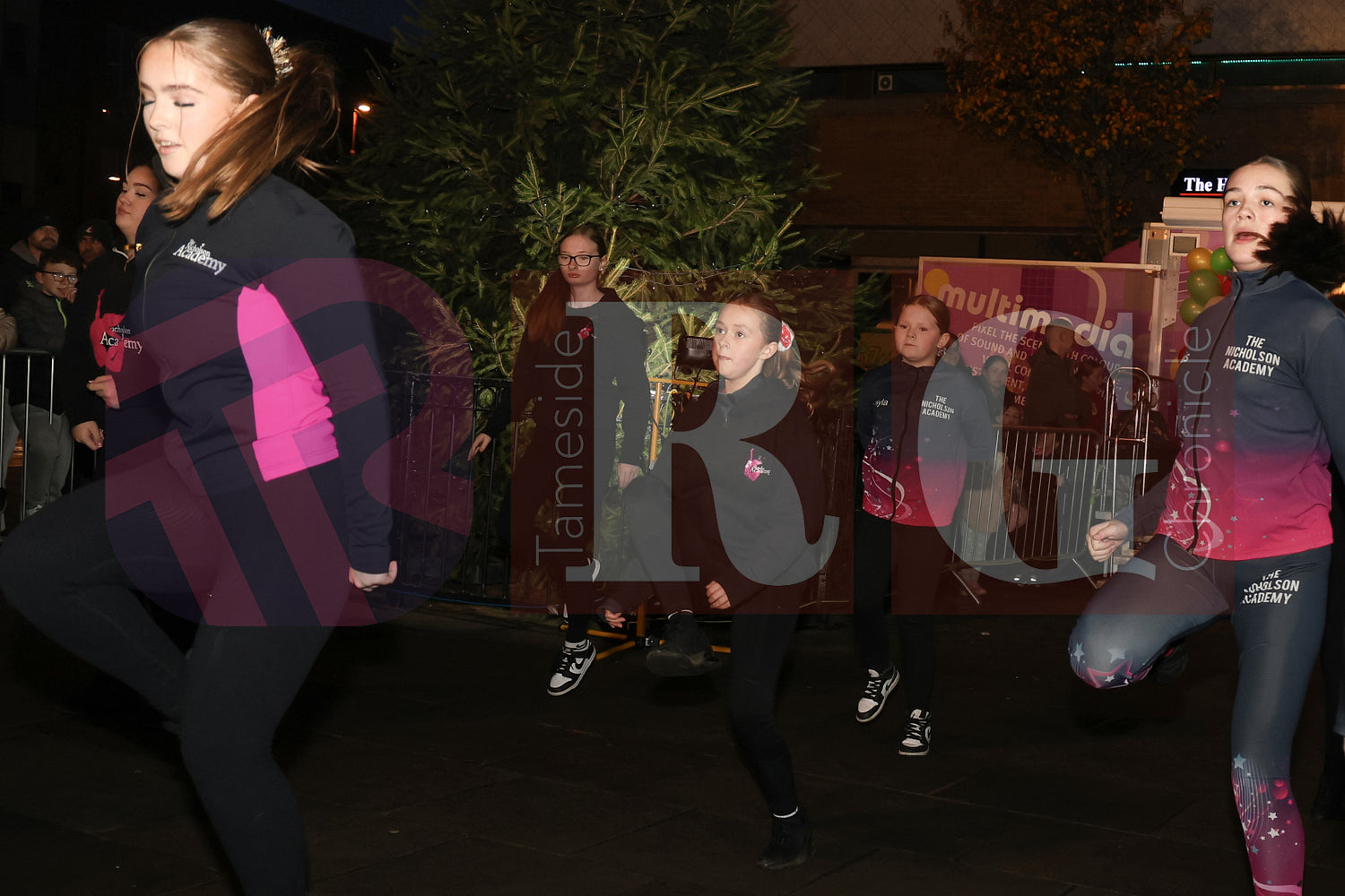 DROYLSDEN LIGHTS SWITCH ON 2024 (27).JPG