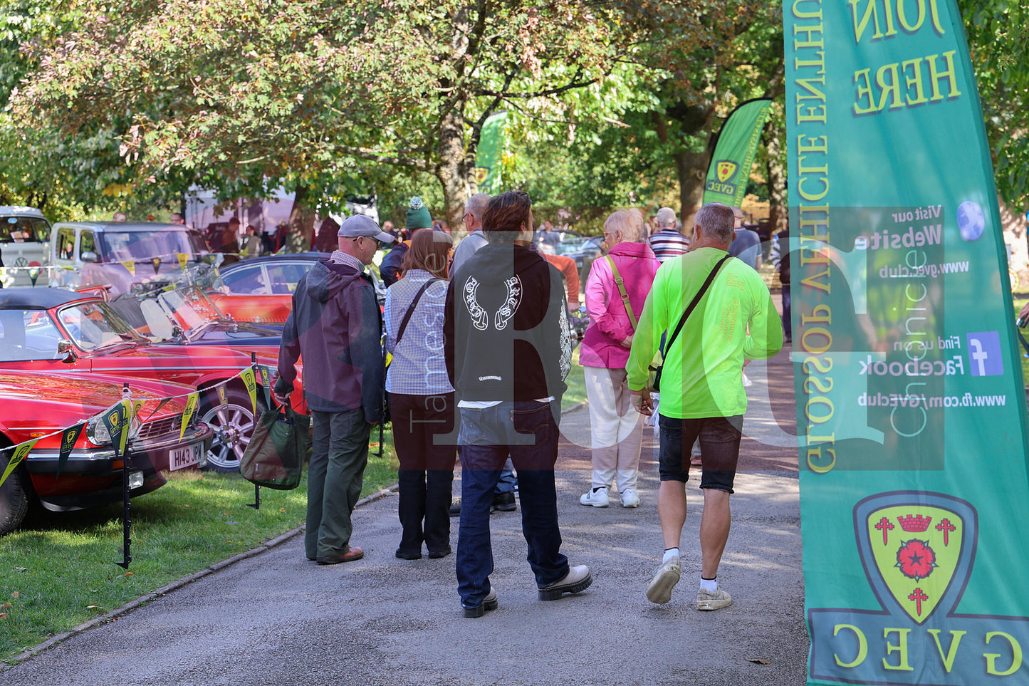 GLOSSOP CAR SHOW (26).JPG