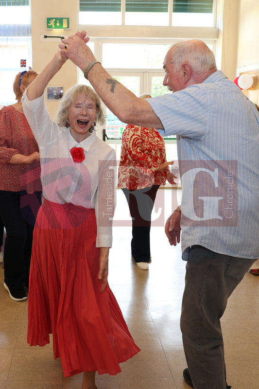 ST. GEORGES DAY GRAFTON CENTRE HYDE (105).JPG