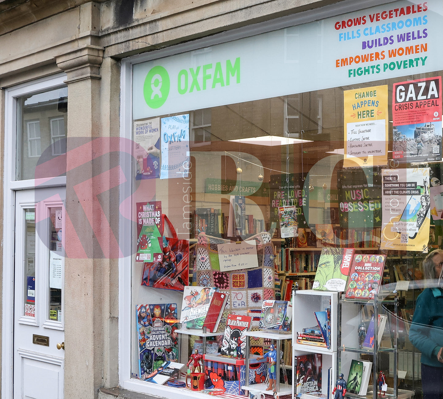 GLOSSOP CHRISTMAS SHOPS 2025 (32).JPG