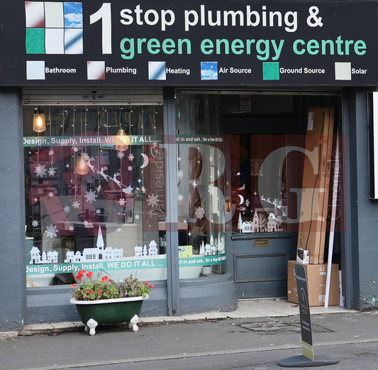 GLOSSOP SHOP XMAS WINDOWS 2024 (82).JPG