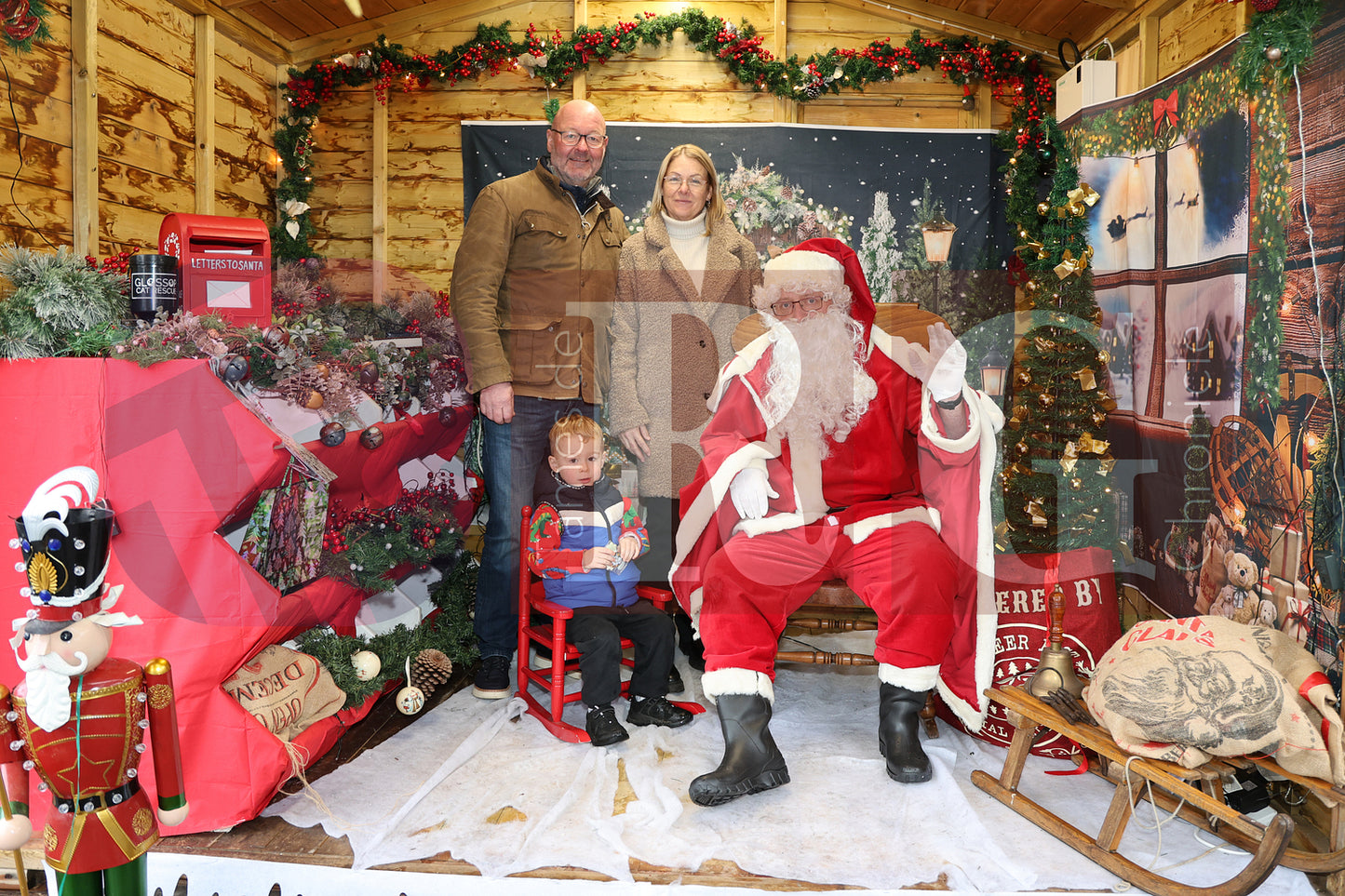 GLOSSOP LIGHT SWITCH ON 2025 (2).JPG