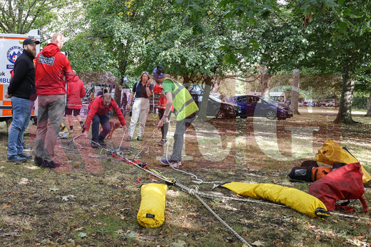 GLOSSOP CAR SHOW (42).JPG