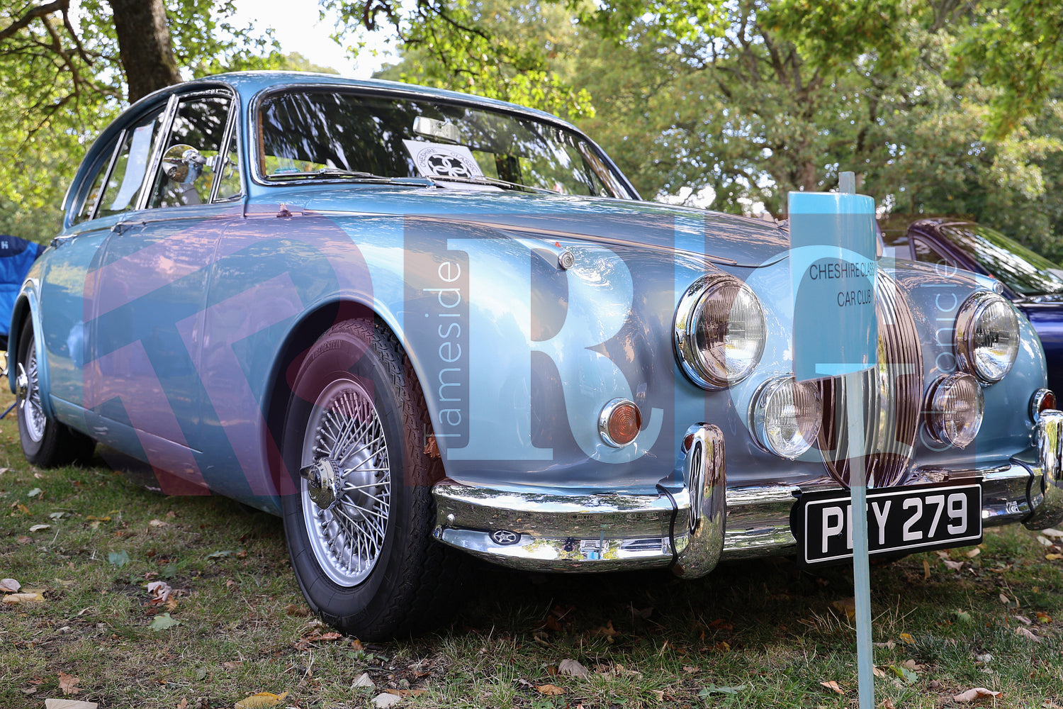 GLOSSOP CAR SHOW (35).JPG