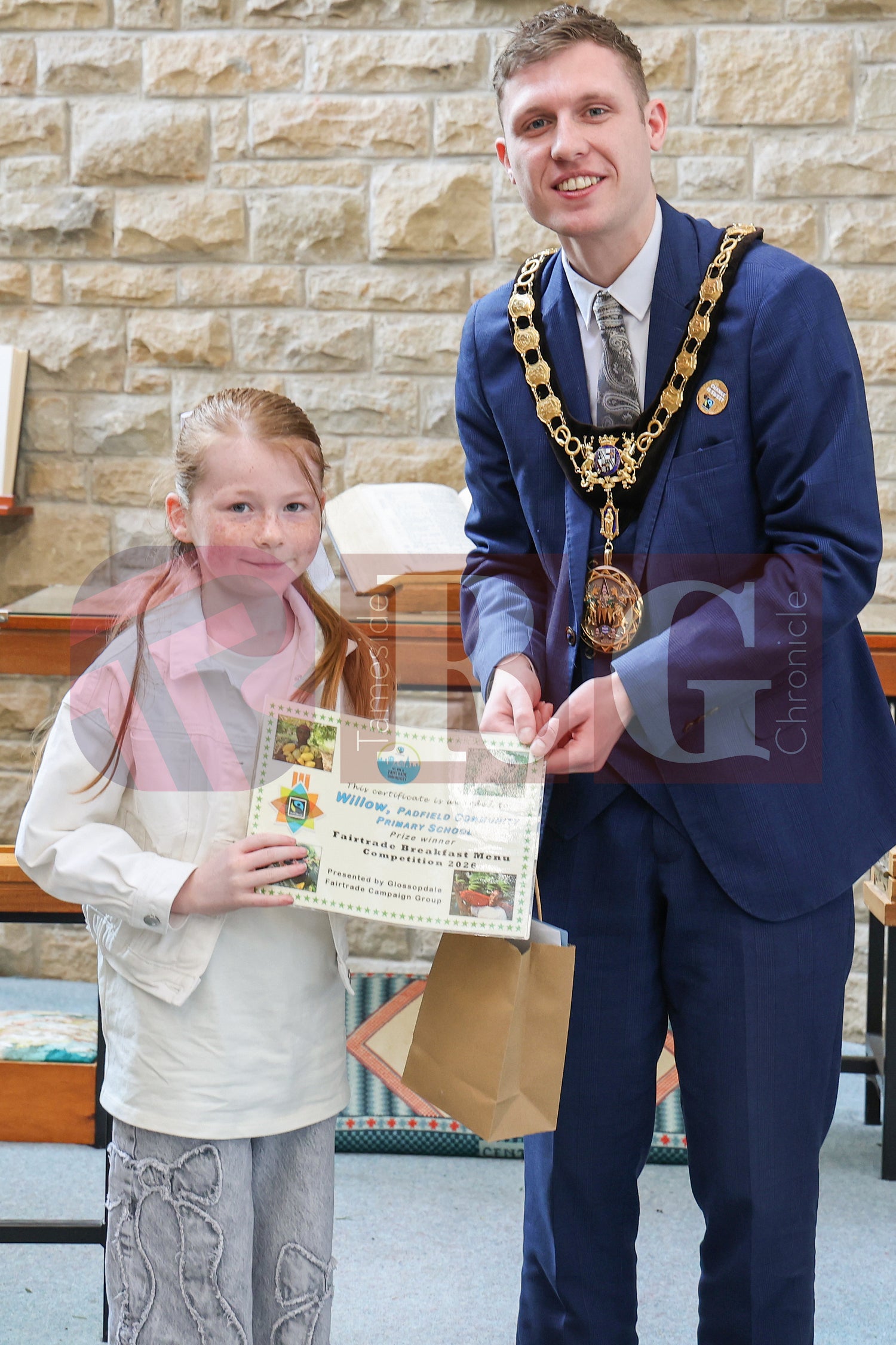 GLOSSOPDALE FAIRTRADE PRIZE GIVING (9).JPG