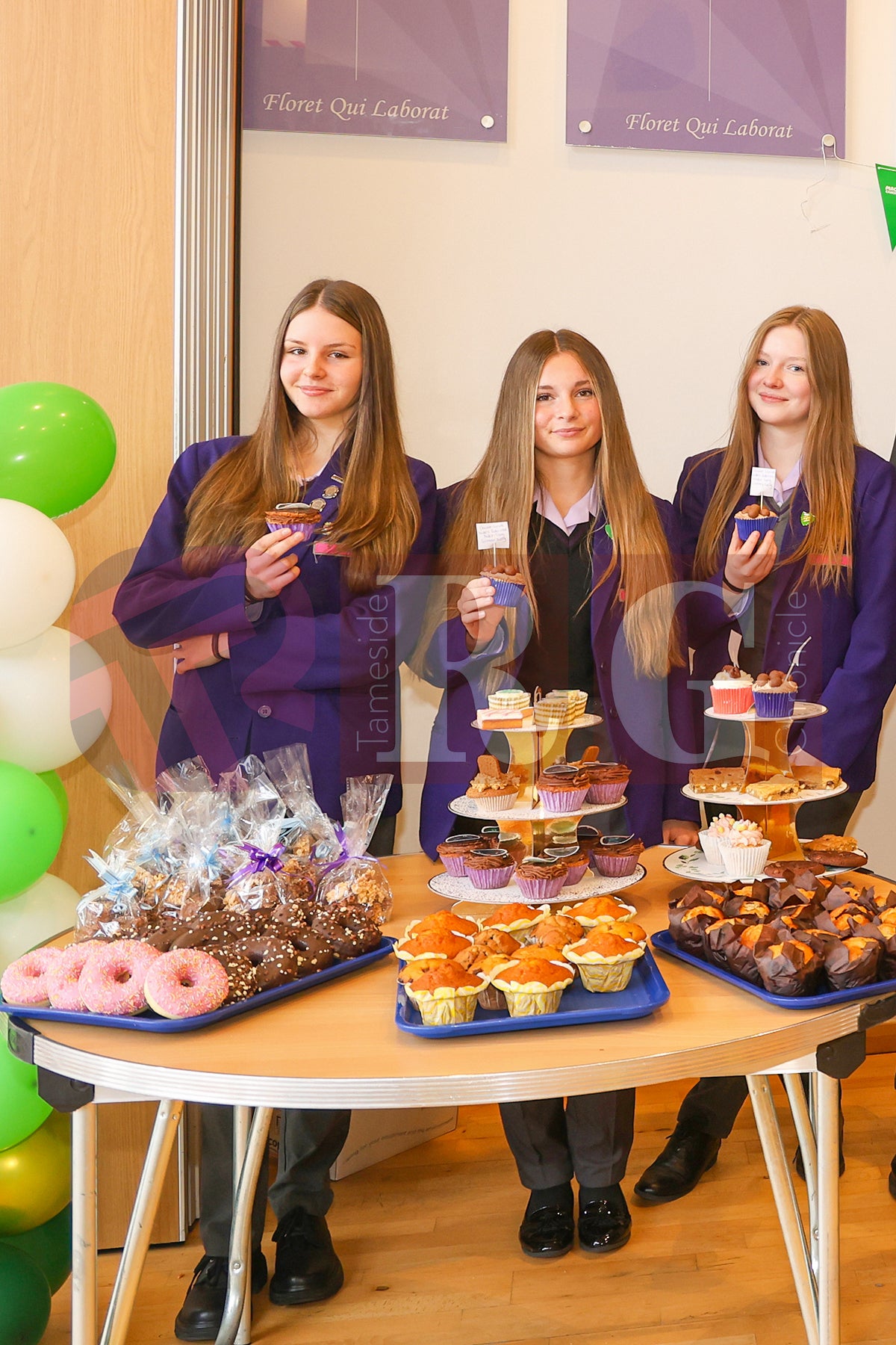 MOSSLEY HOLLINS MACMILLAN CAKE SALE 2024 (8).JPG