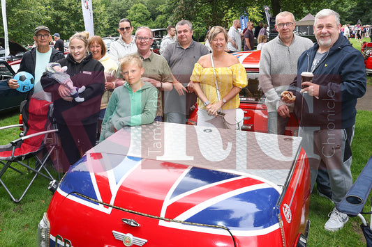 GLOSSOP CAR SHOW (11).JPG