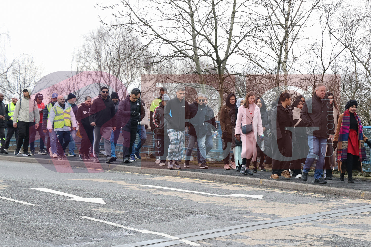 WALK WITH THE MAYOR HYDE TO DUKINFIELD (26).JPG