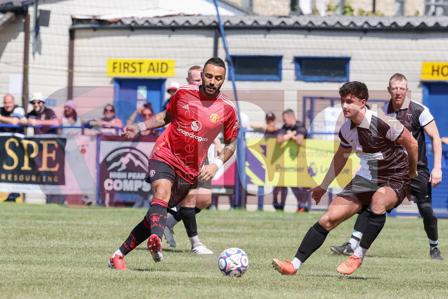 GLOSSOP NORTH EBD V UNITED LEGENDS  (67).JPG
